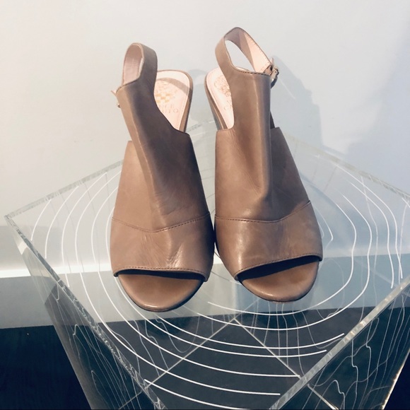 Vince Camuto open-toe nude sandal w/ wooden heel - Picture 2 of 3